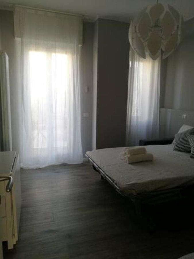 Appartamento Con Grande Terrazzo In Via Lomellina - Lome 527 Milano Exterior foto